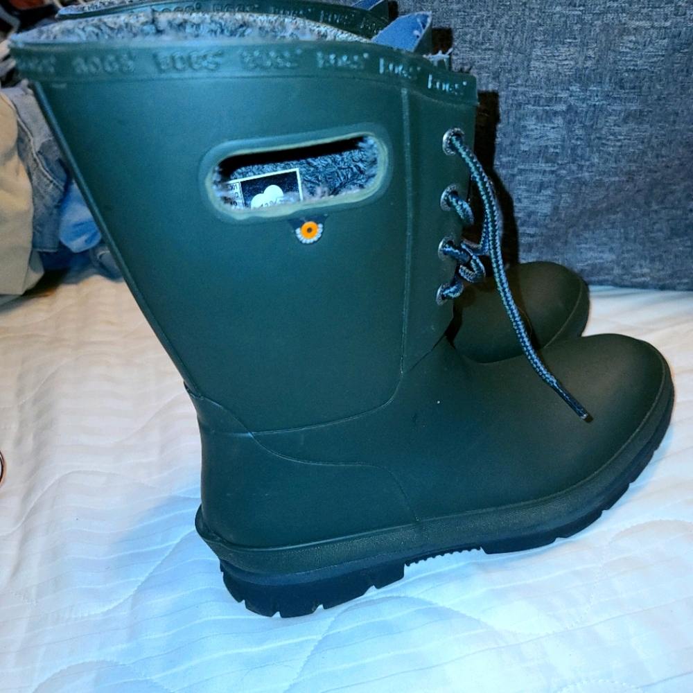 Bogs Amanda Plush Size 9 ECU